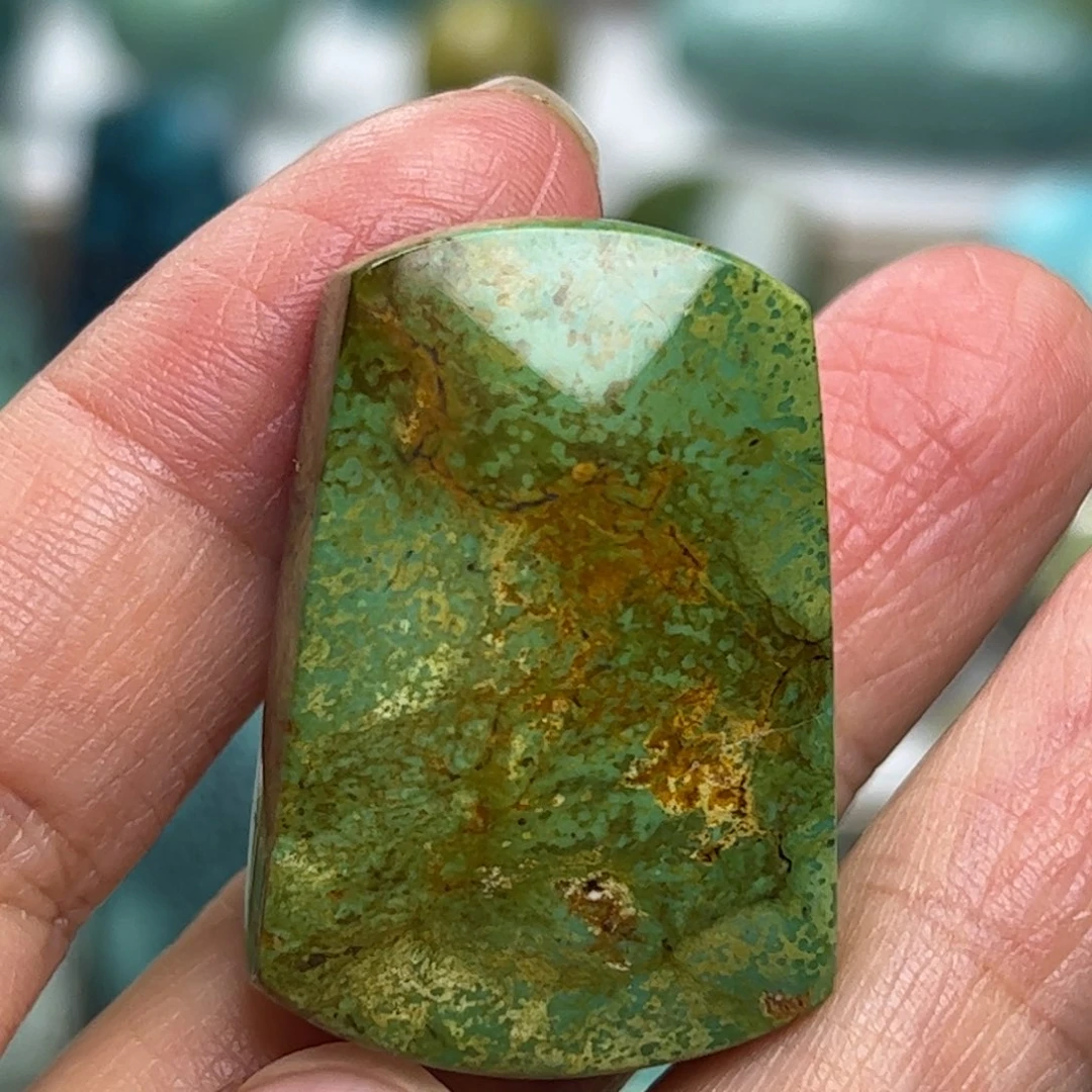 绿松石未镶嵌天然原矿绿松石