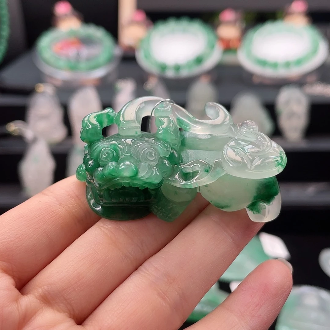 素***问石英质玉未镶嵌吊坠(不含链)