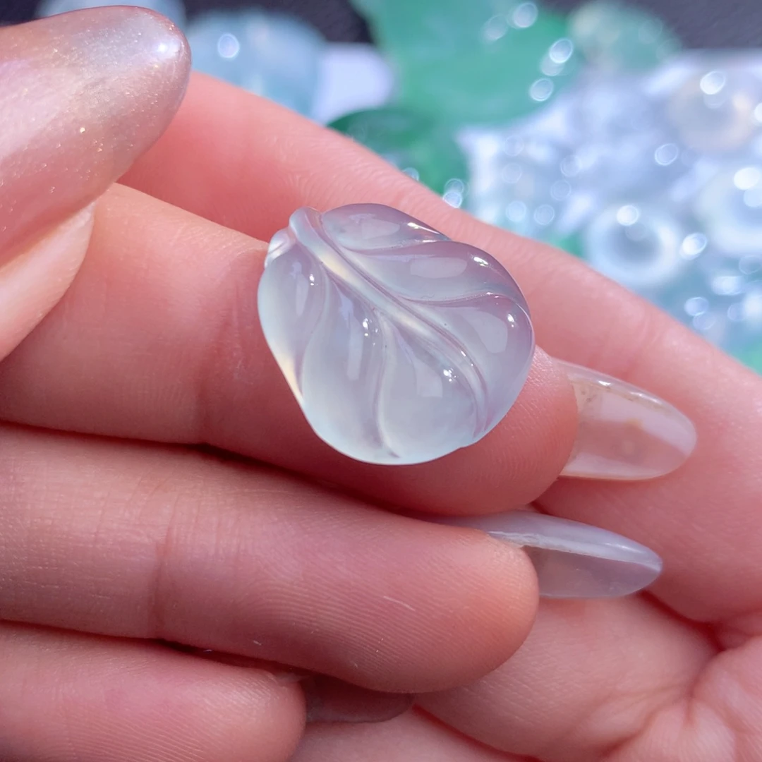 翡翠未镶嵌颈饰缅甸