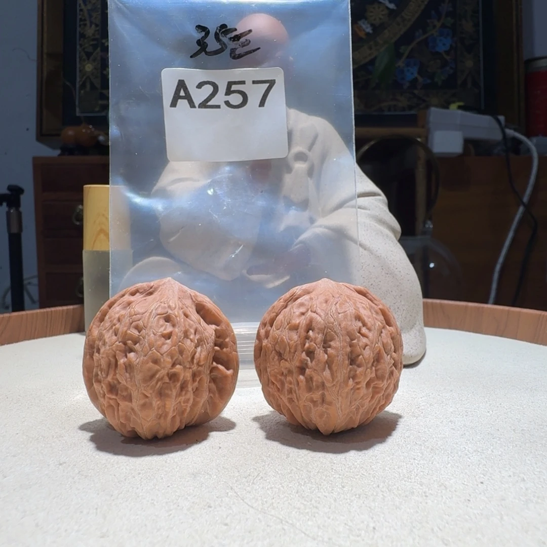 文玩核桃吊坠铁锤