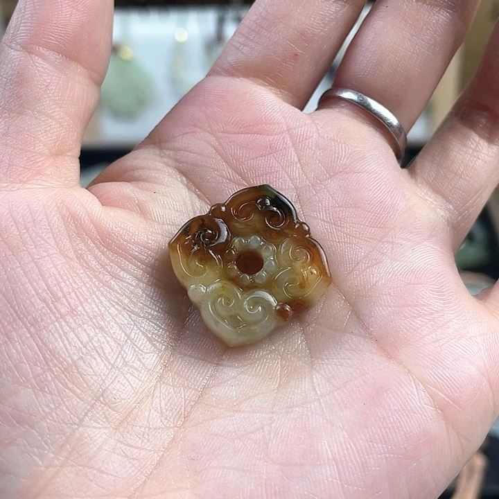 蛇纹石玉合金颈饰A*月