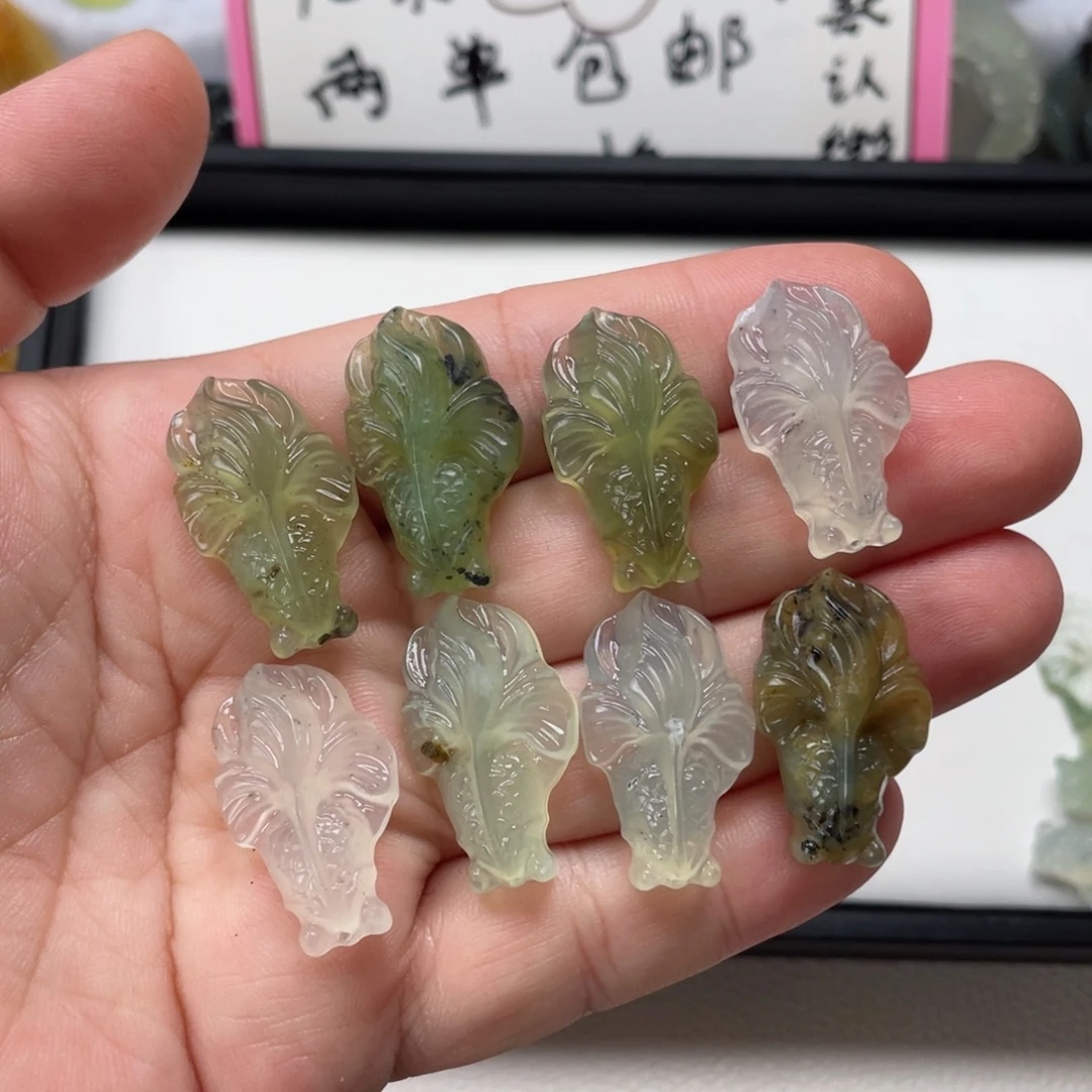 小***珠蛇纹石玉未镶嵌颈饰