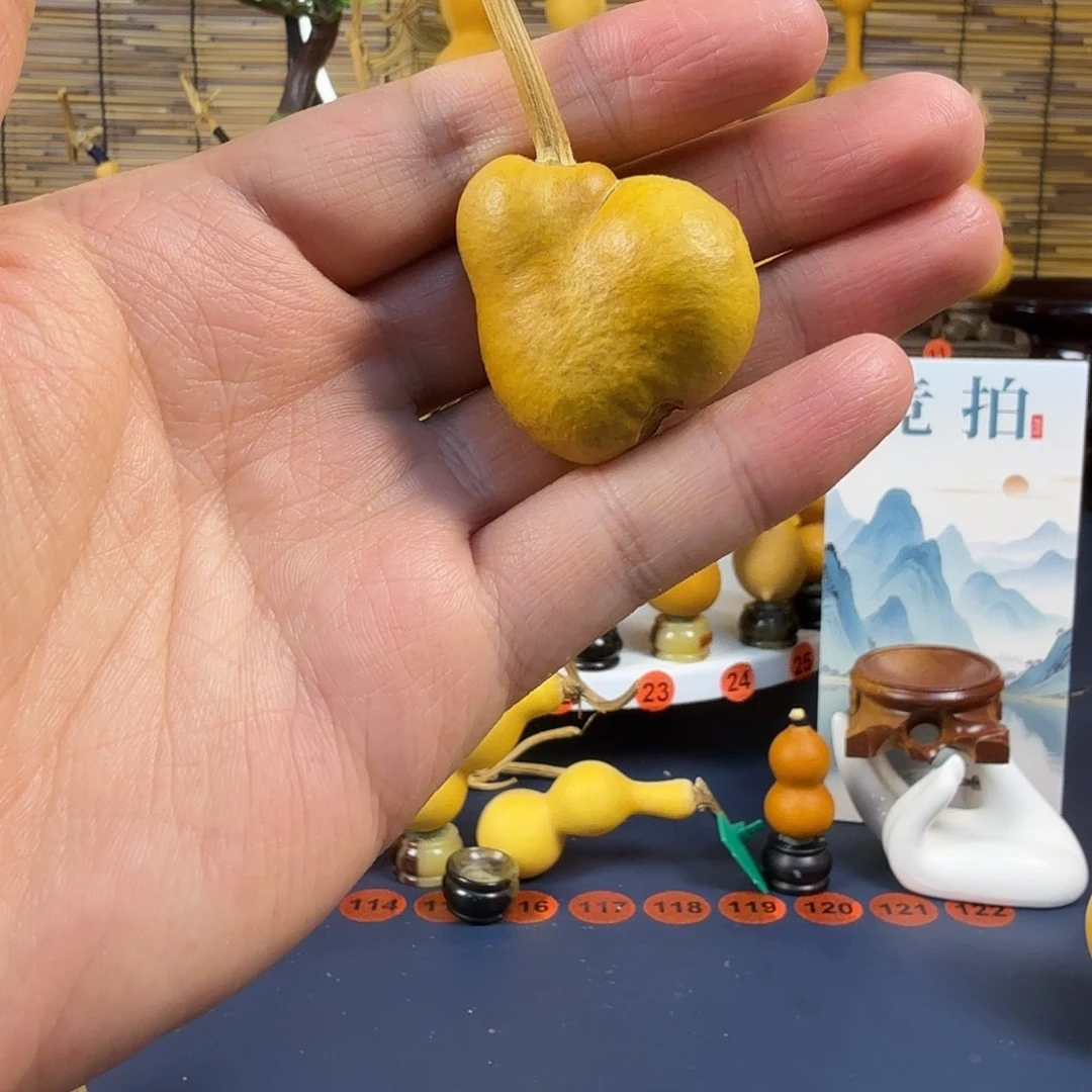 文玩葫芦实心石头土豆，尺寸3.5