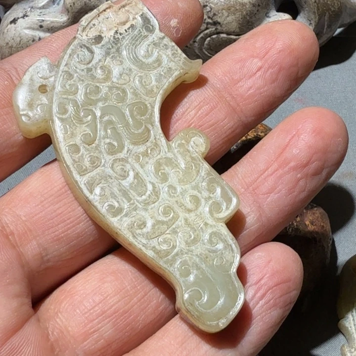 定***君和田玉未镶嵌车挂