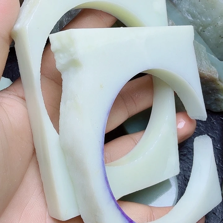 未镶嵌和田玉（糖玉）珠宝奇石