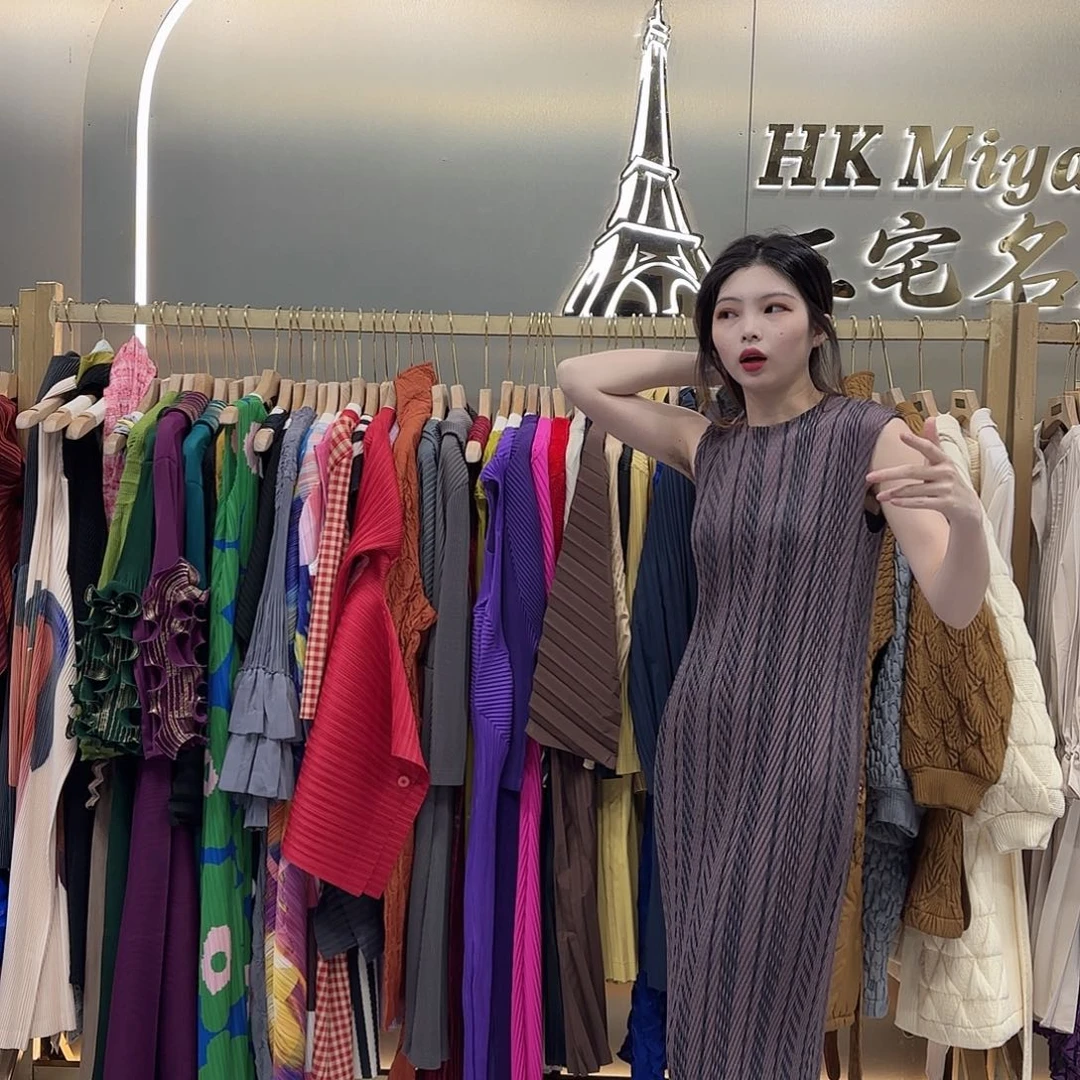 套头款龙鳞连衣裙