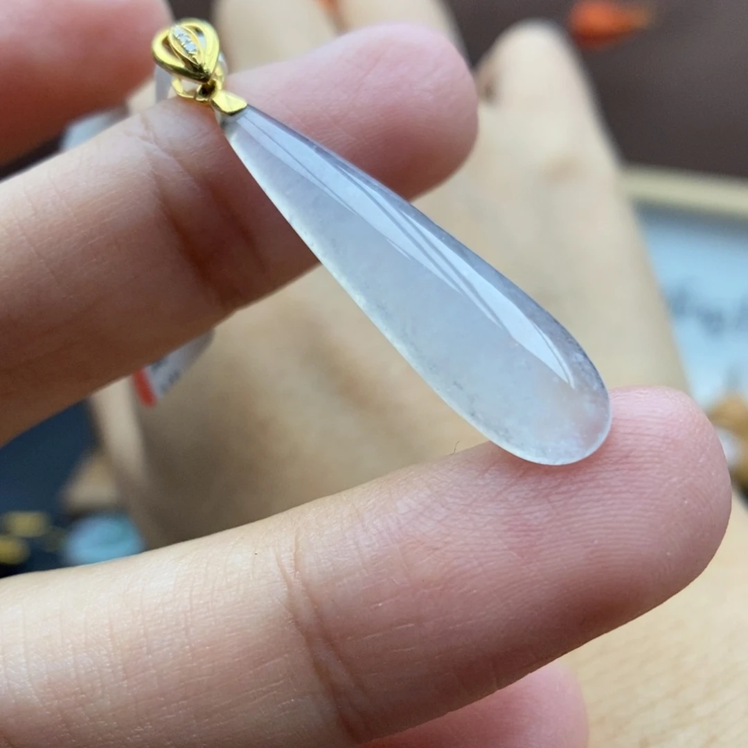 【闪购商品】颈饰18K金镶嵌翡翠51