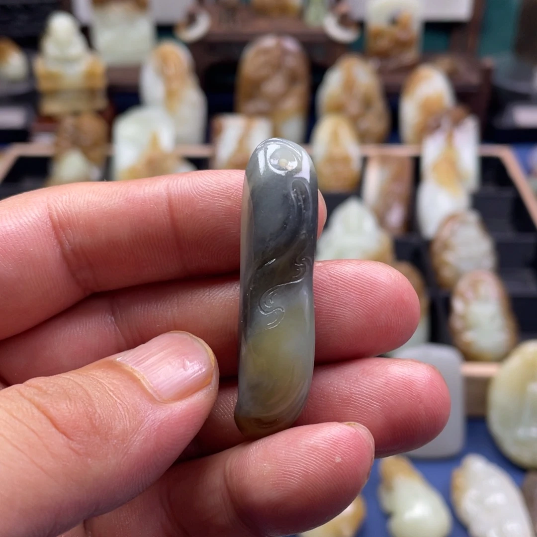 和田玉未镶嵌挂件