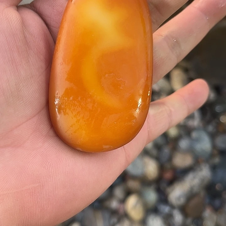 和田玉（糖玉）未镶嵌珠宝奇石