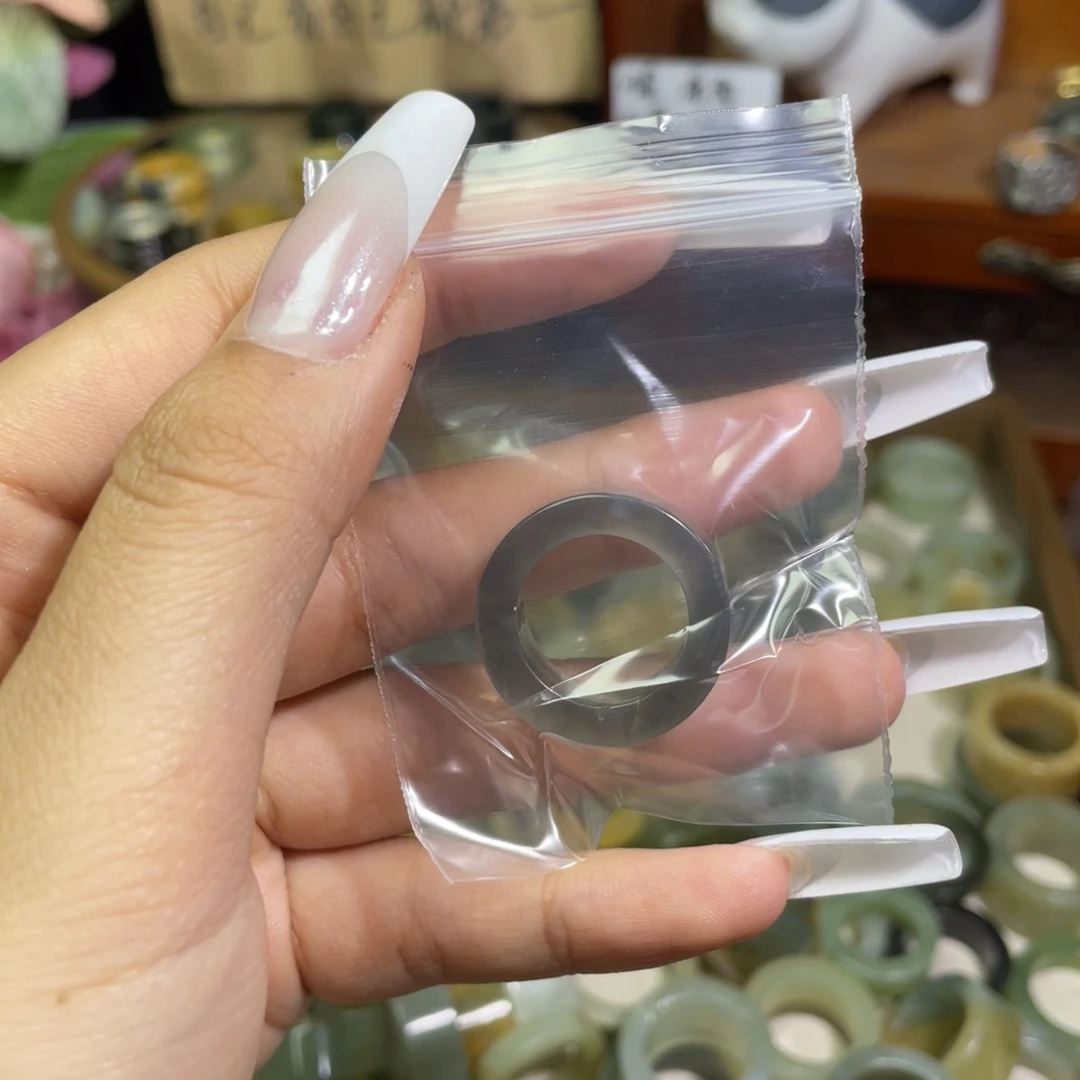 墨***o蛇纹石玉合金1-18.2裂