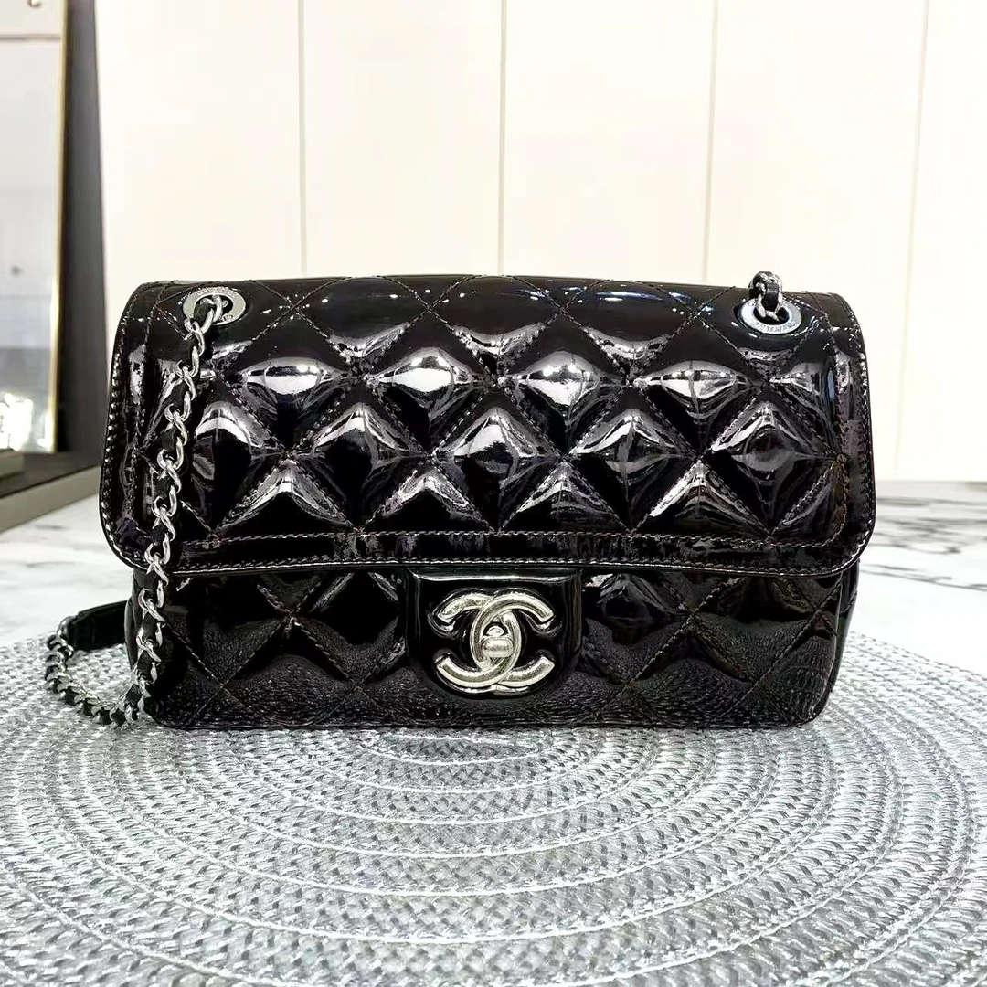 95新 Chanel/香奈儿 漆皮大mini黑色链条斜挎包