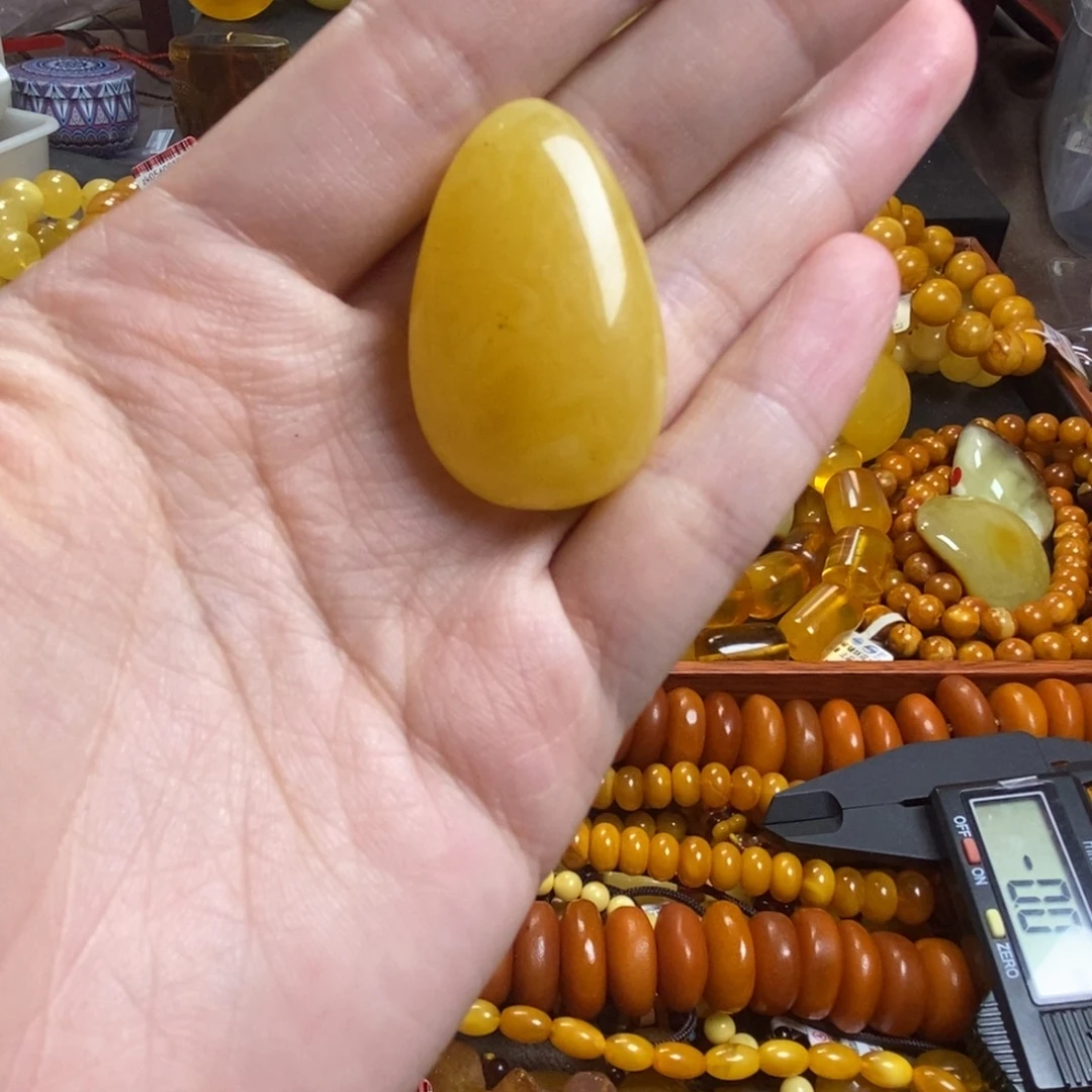 琥珀未镶嵌珠宝奇石蜜蜡