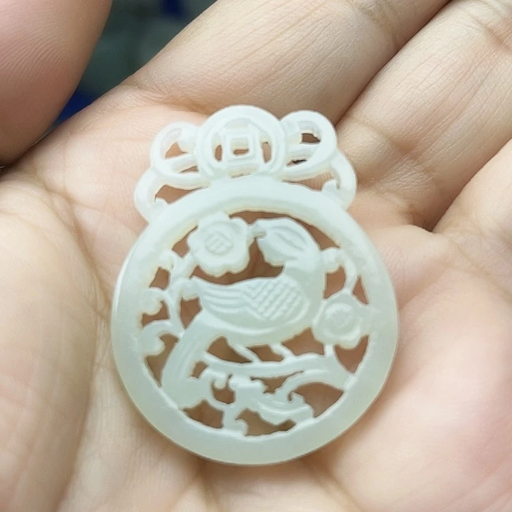 和田玉（青白玉）未镶嵌颈饰