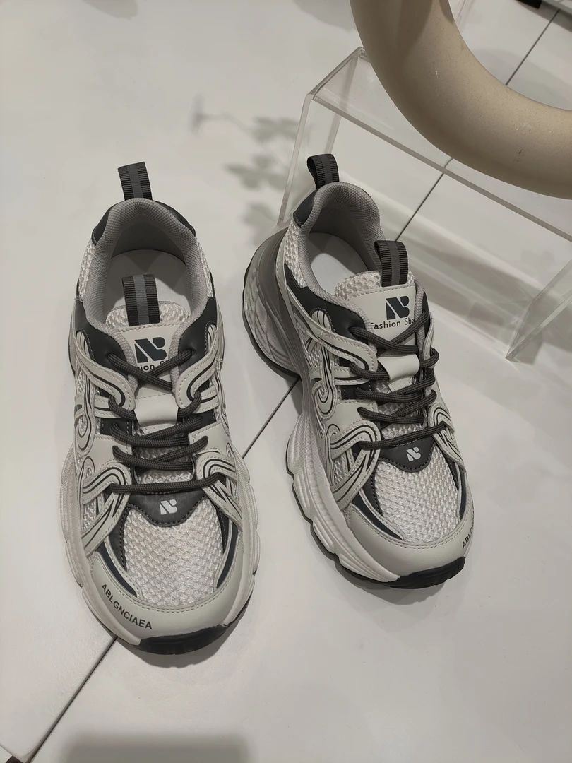 2025春款新款低帮系带圆头时尚休闲老爹鞋