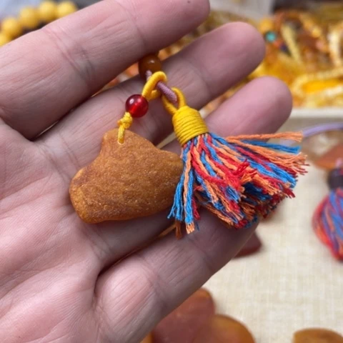 手串琥珀未镶嵌吊坠