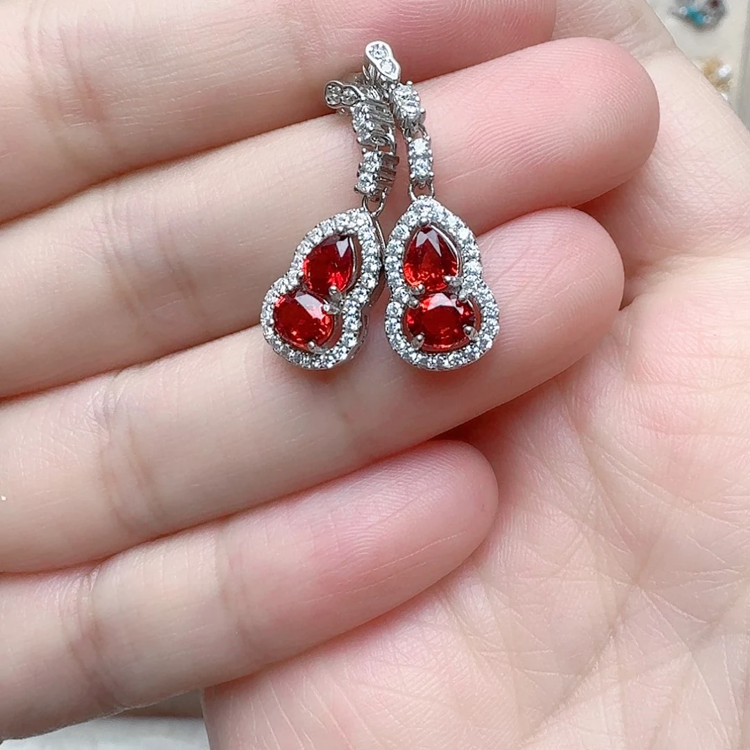 蓝宝石耳饰银S925镶嵌耳钉