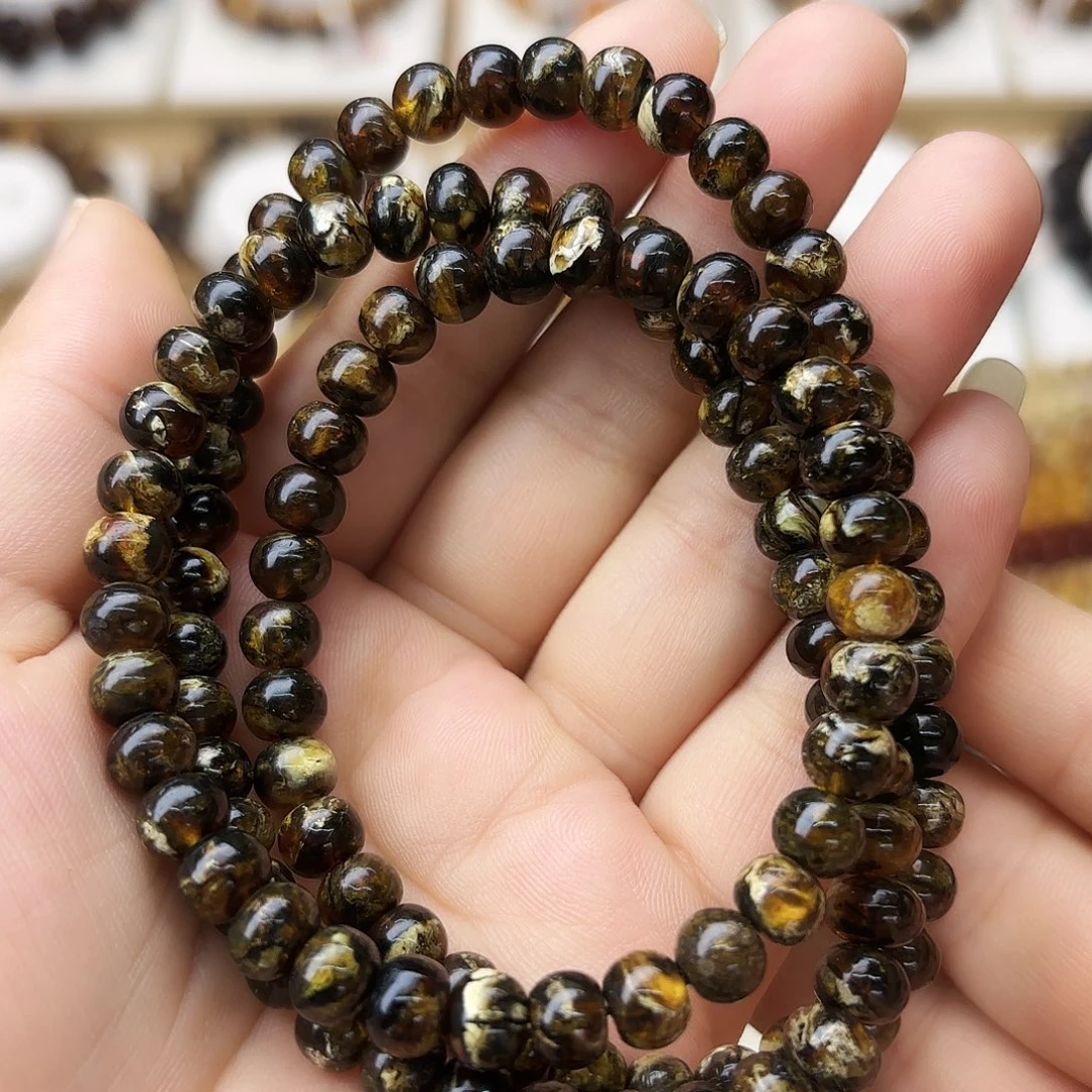 琥珀未镶嵌裸石七