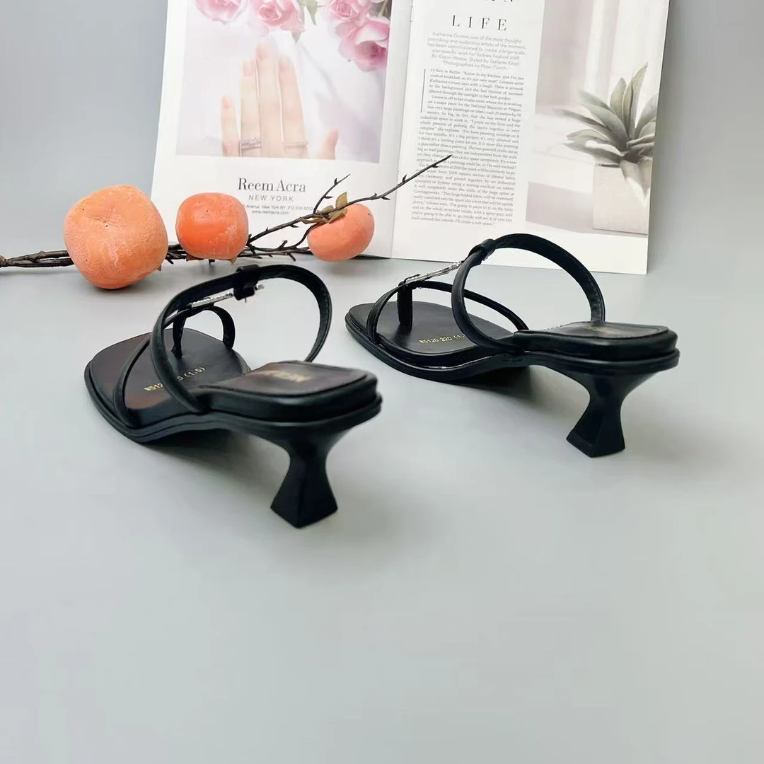 W5120 夏季新款时尚百搭细跟凉拖鞋