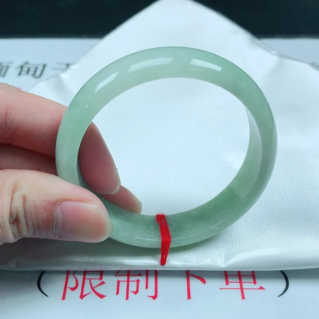 翡翠手镯未镶嵌圈54