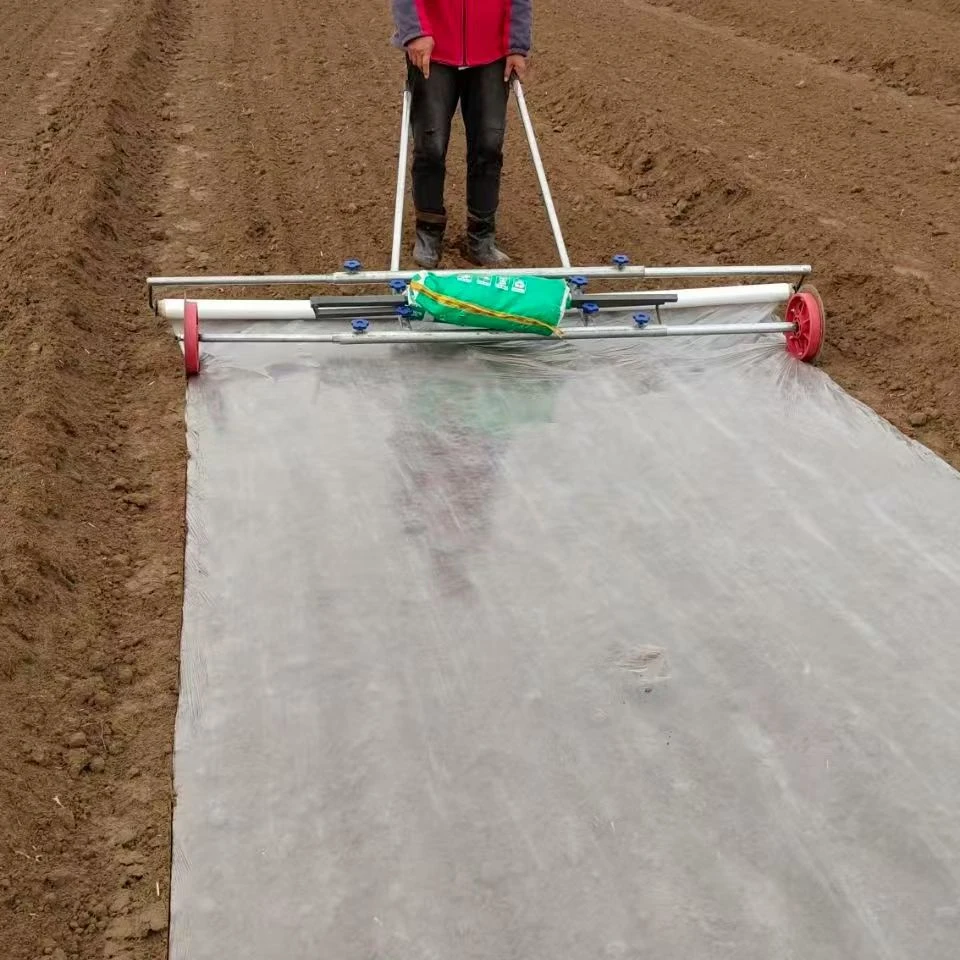 宽度可调大蒜覆盖大棚农用手拉式多功能地膜机