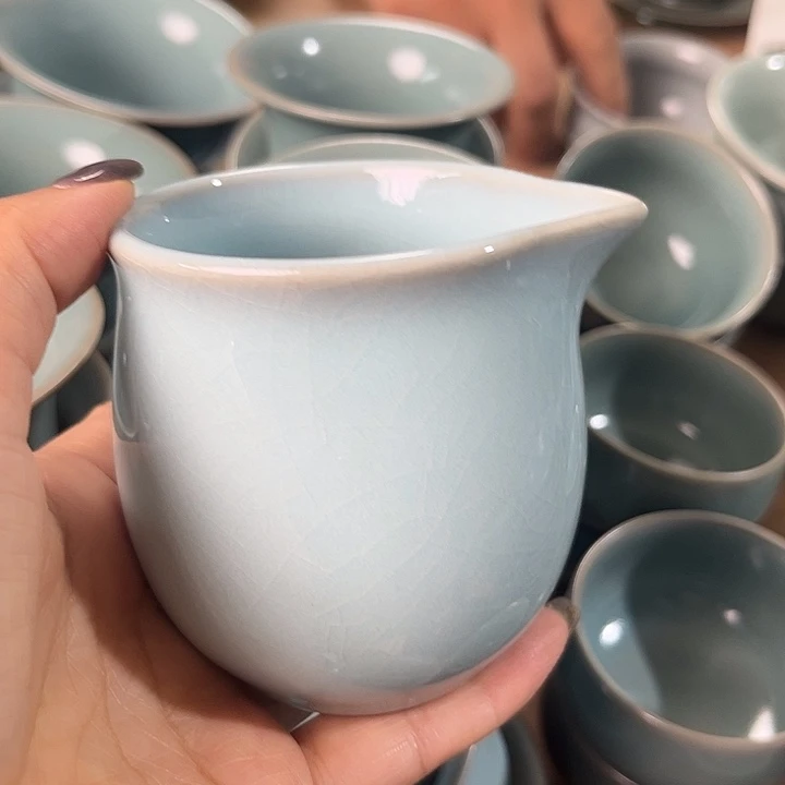 杯鹏***1原产地汝瓷生产瑕品