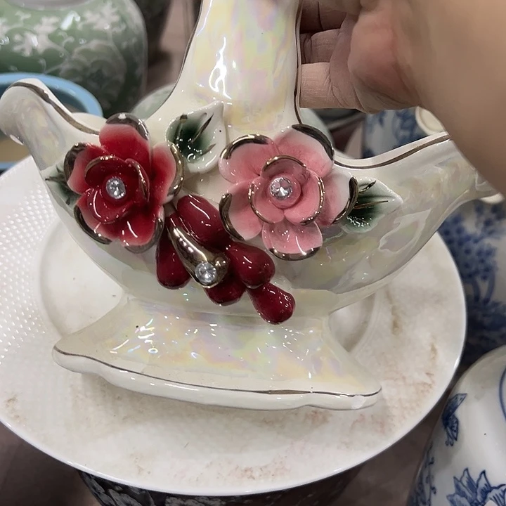 瓷片瑕。。。。。。。。。。。。。