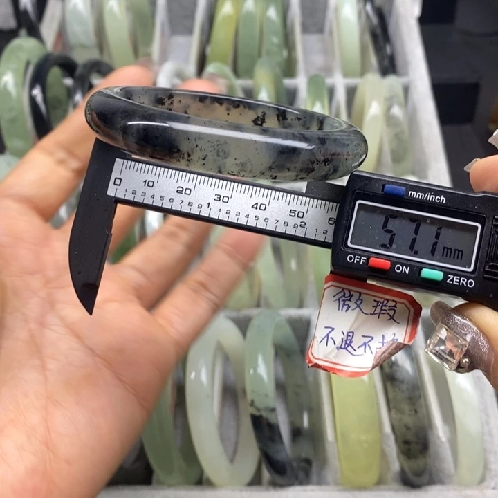 蛇纹石玉手镯714未镶嵌