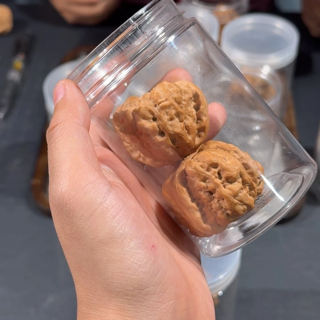 文玩核桃把件128号43mm蛤蟆头带罐