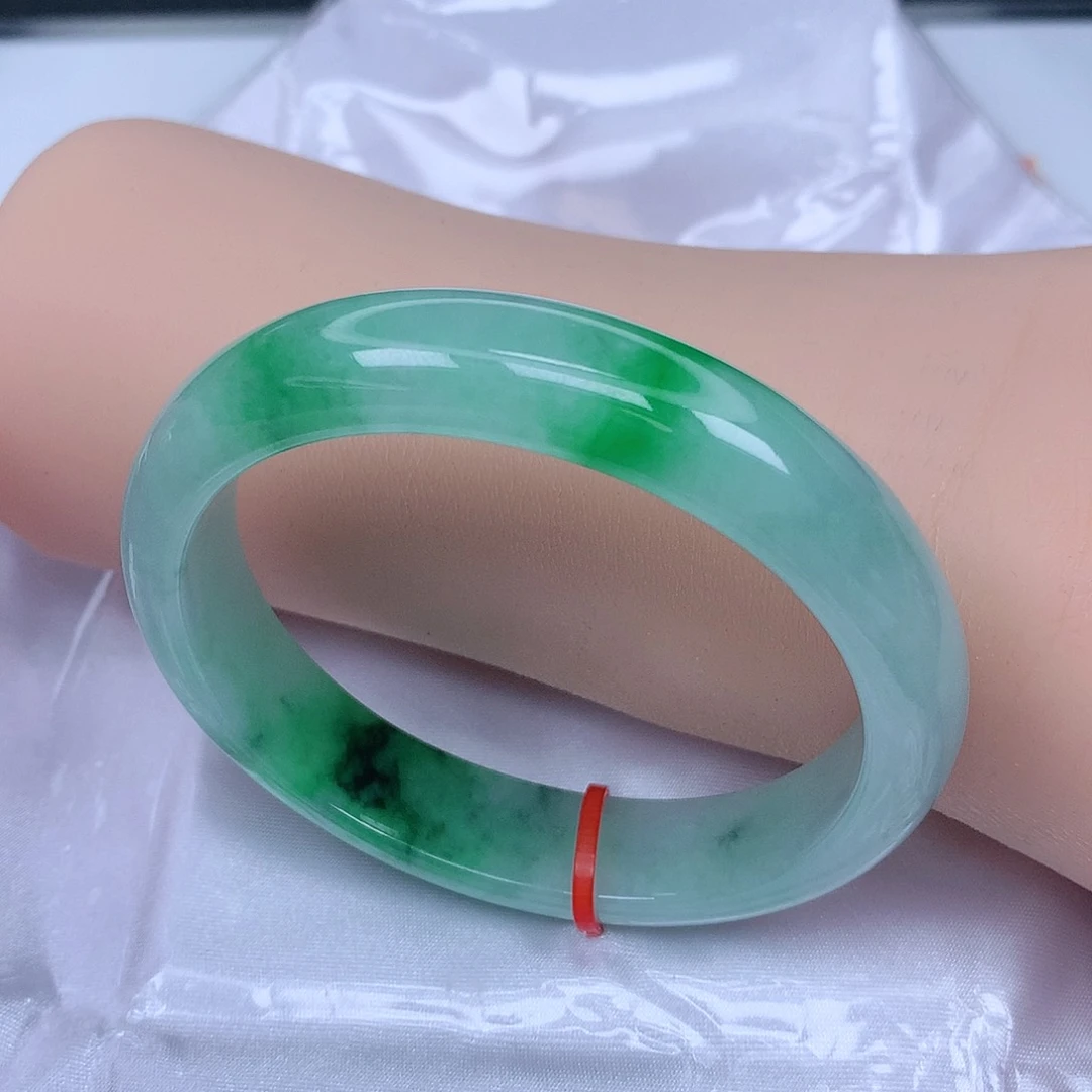 【闪购商品】未镶嵌手镯（贵妃镯）翡翠，54