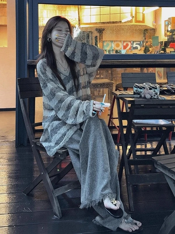 清冷松弛感穿搭夏日懒人休闲条纹针织衫防晒罩衫流苏阔腿裤套装女