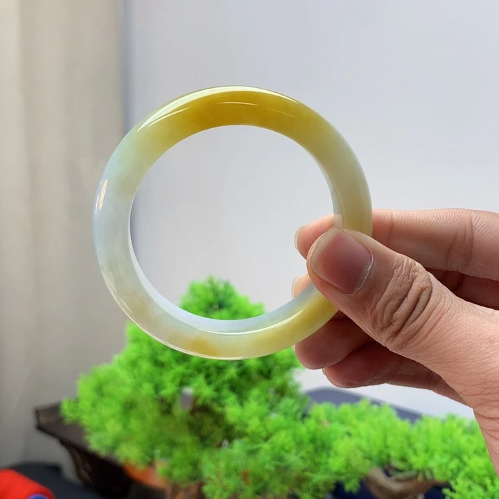 翡翠手镯未镶嵌冰黄翡