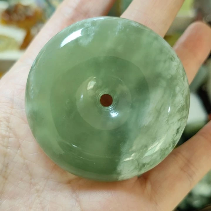 岫玉未镶嵌平安扣