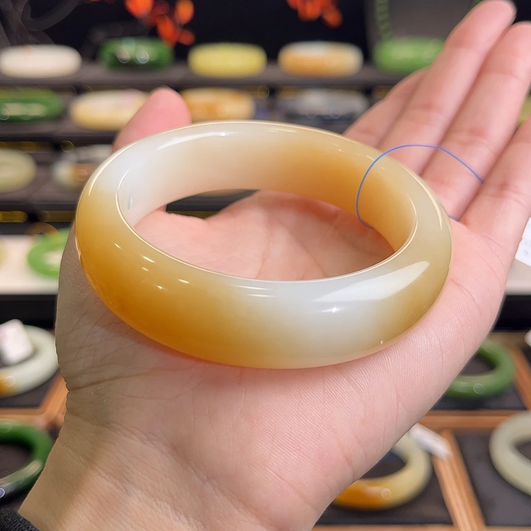 和田玉未镶嵌手镯毕业糖白