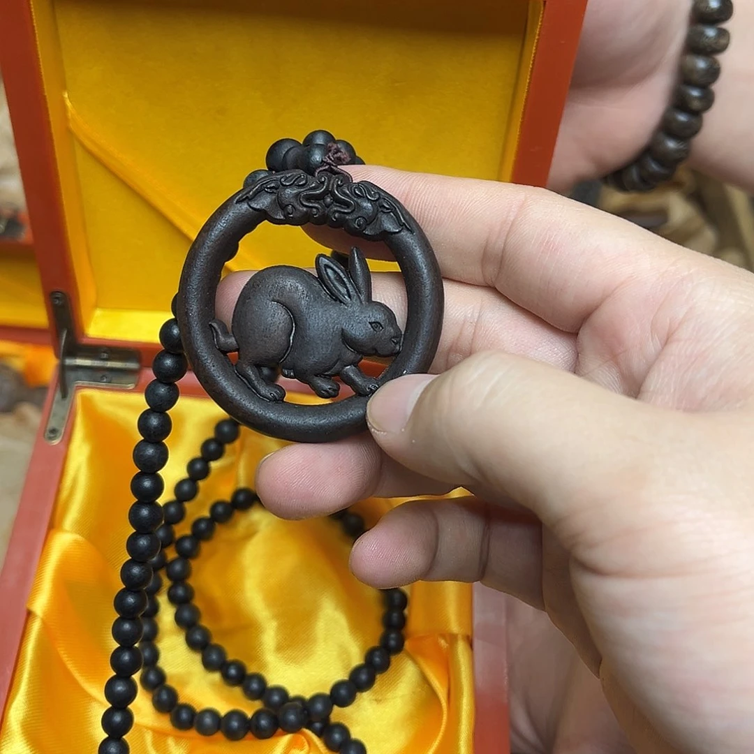 大叶紫檀（黑酸枝木类）