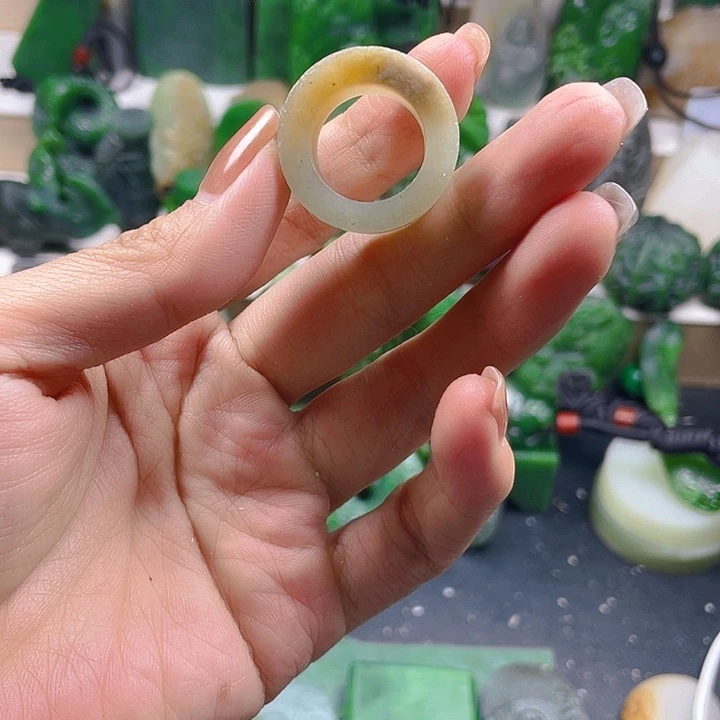 未镶嵌和田玉珠宝半成品