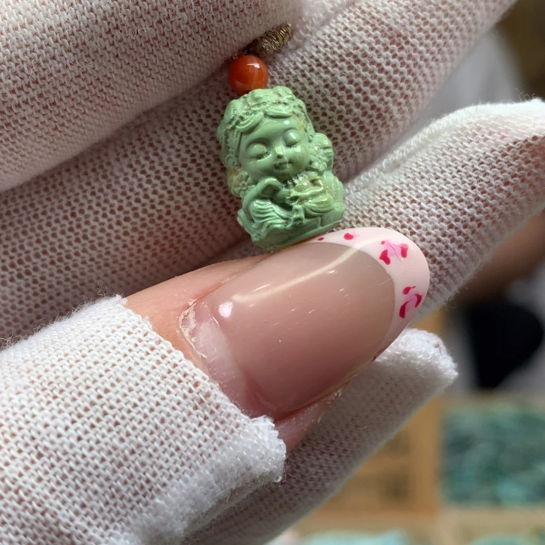 绿松石未镶嵌挂件