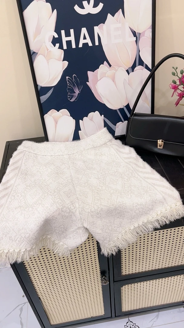 2024年新款显瘦网红气质时尚洋气女装小香风-5022短裤