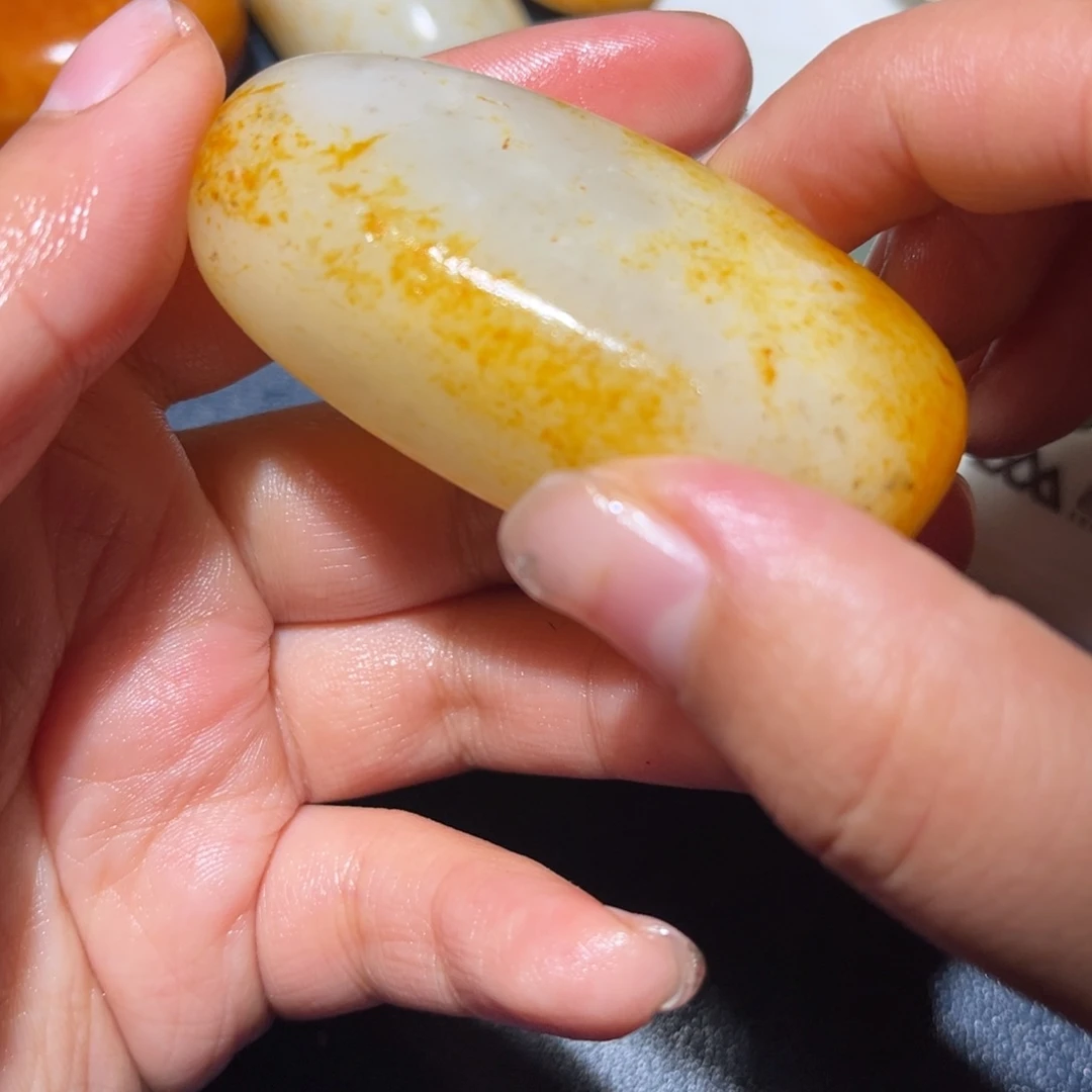 和田玉未镶嵌珠宝奇石