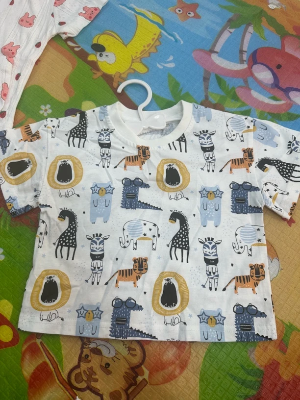 A008儿童满印短袖