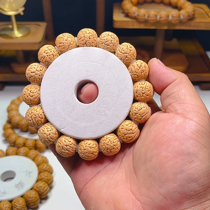 左***云桃核手串铁扇公主