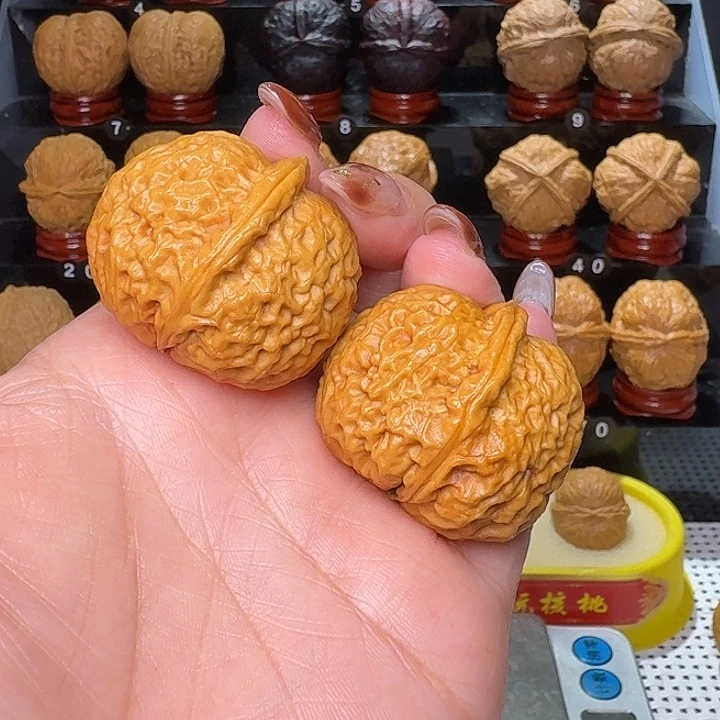 文玩核桃把件石奎元宝37尺…………87号