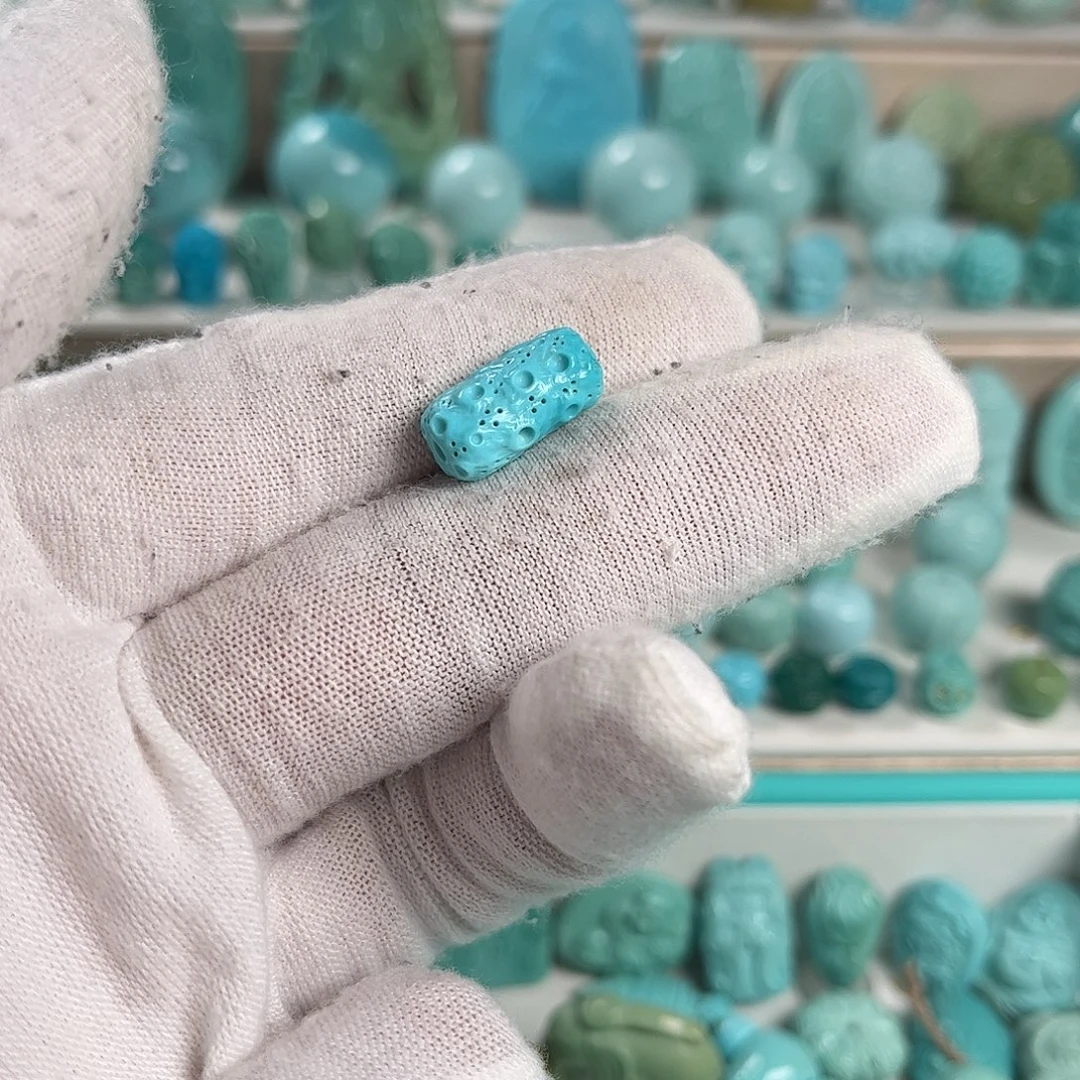 绿松石未镶嵌珠宝奇石