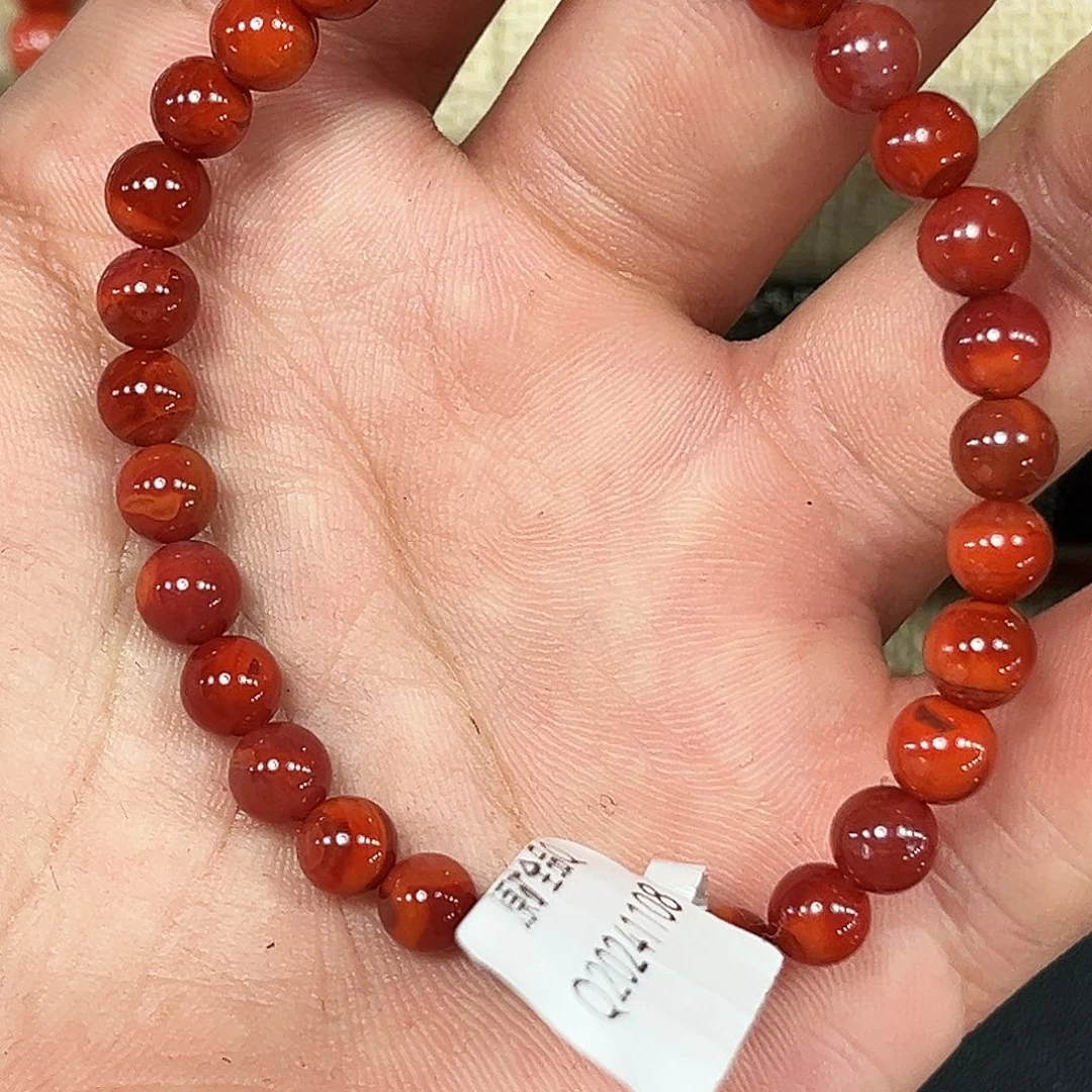 南红玛瑙手链未镶嵌财****?zjh qg