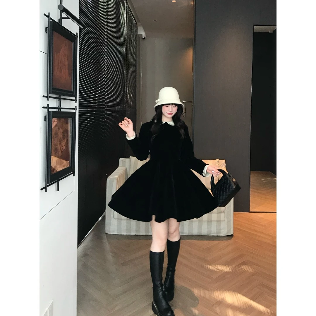 现货【月半小夜曲】Dottie Ting（TT）娃娃领丝绒拼接缎感高级小黑裙