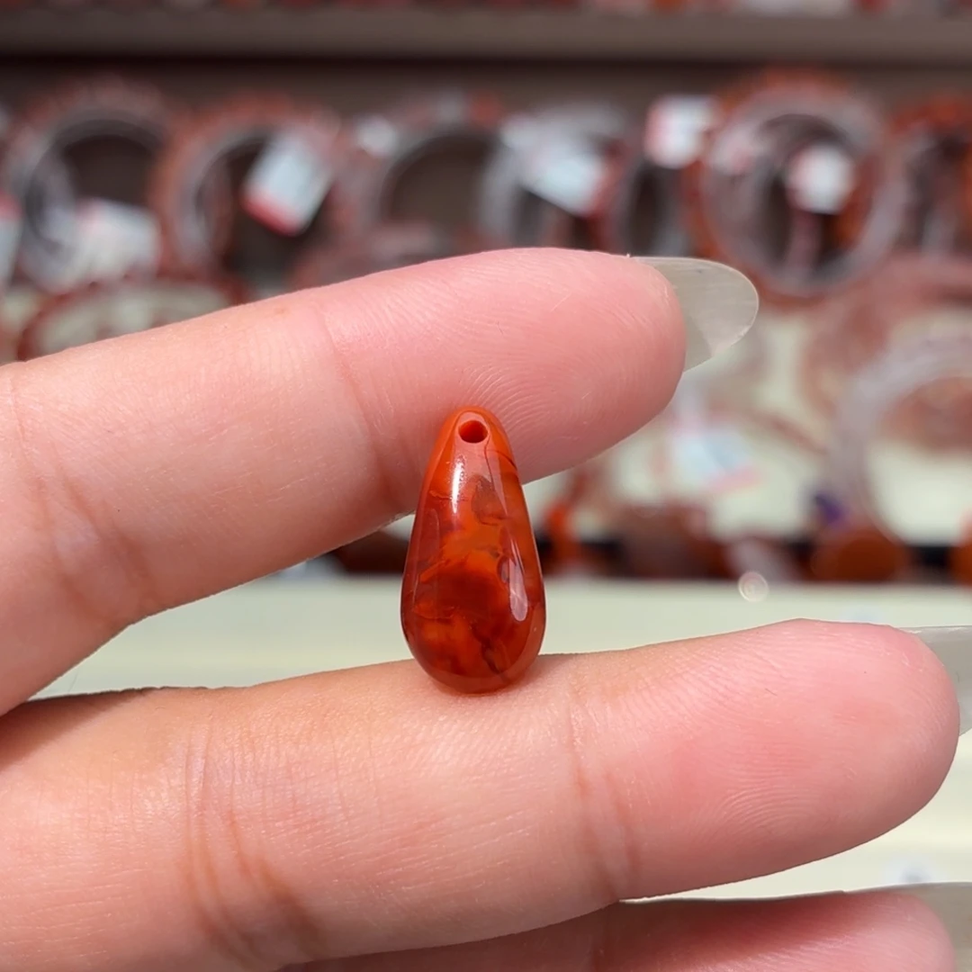 ****。南红玛瑙未镶嵌川料夹子