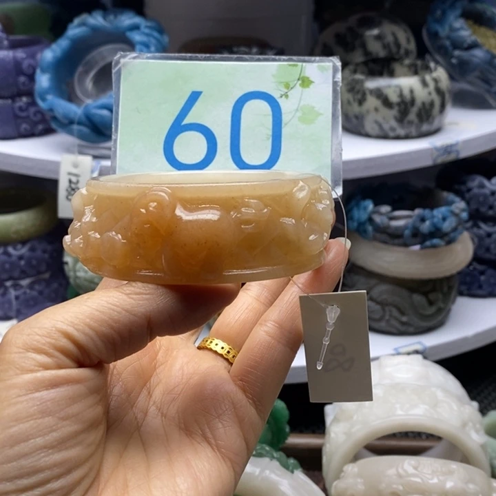 未镶嵌手镯石英岩玉