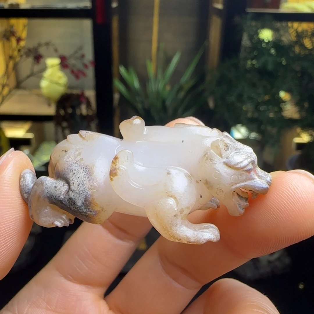 和田玉（糖玉）颈饰未镶嵌一**伴