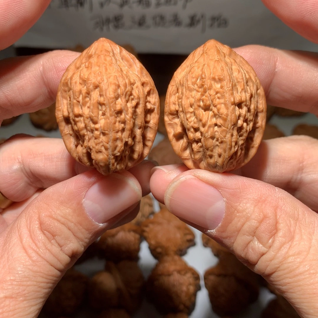 把件文玩核桃火龙鸡心手捻