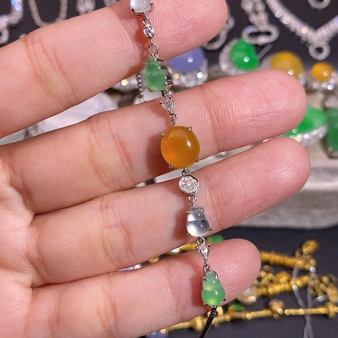 翡翠18K金镶嵌戒指