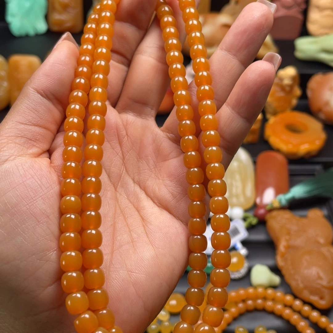 石英质玉未镶嵌颈饰